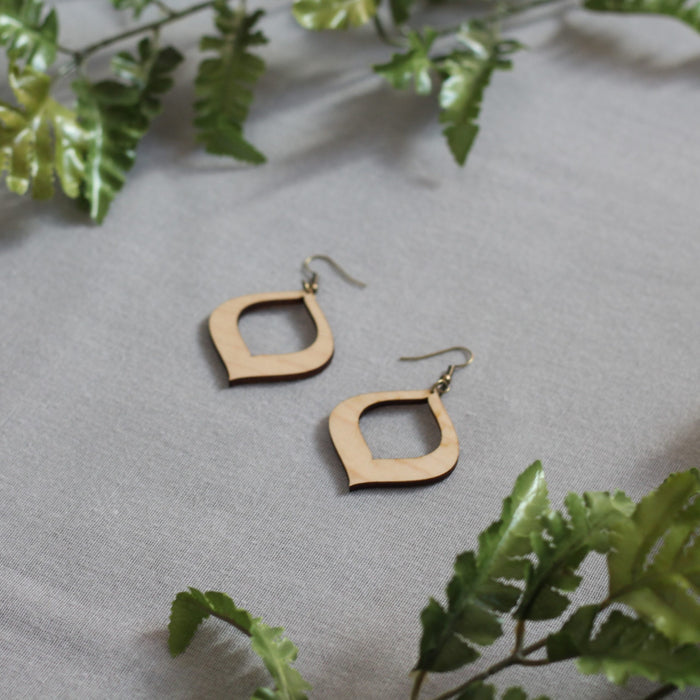 Linda Earrings image 7