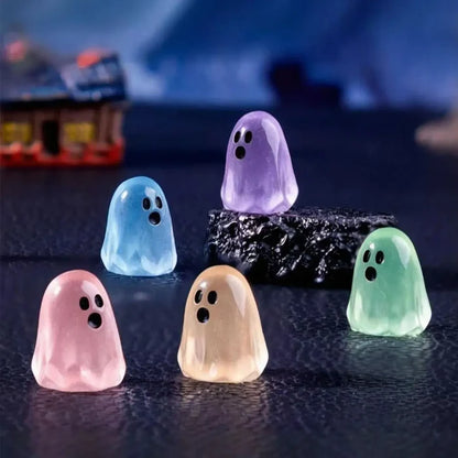 10Pcs Mini Luminous Ghost Figures Glowing At Night