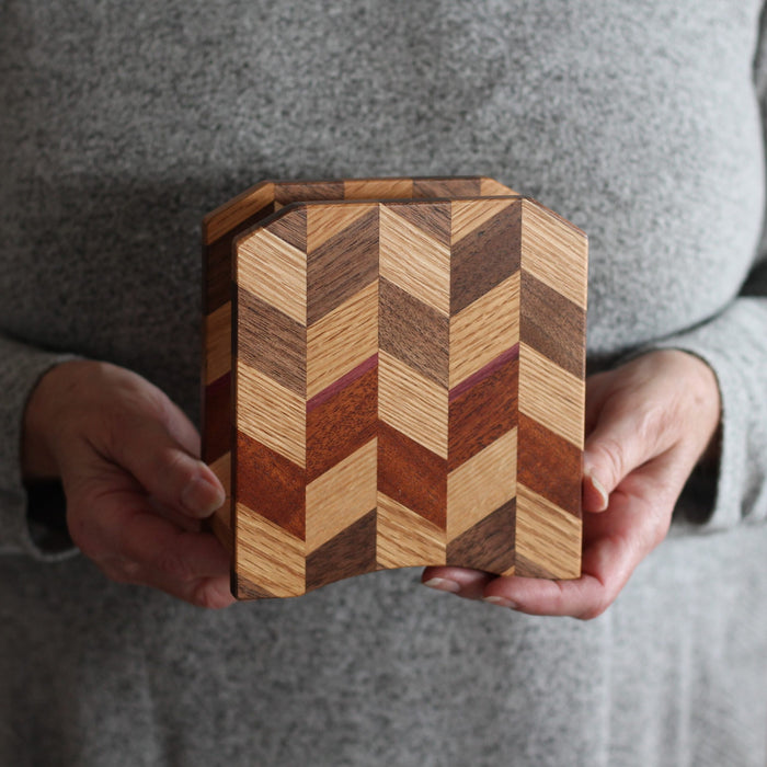 Checkered Napkin Holder image 7