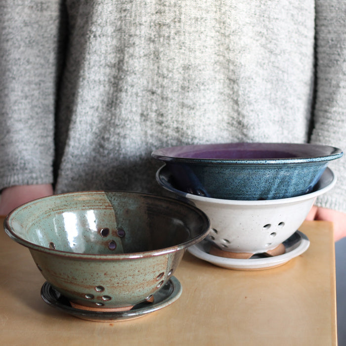 Handmade Pottery | Berry Bowl image 0