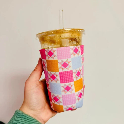 Iced Coffee Sleeve, Pink Quilt Pattern