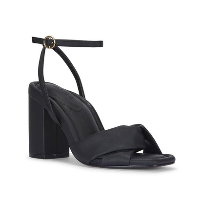 3 / black
