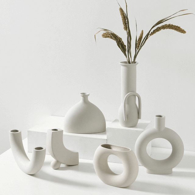 Minimalist Nordic decoration ceramic vase with matte glaze for modern home decor