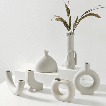 Minimalist Nordic decoration ceramic vase with matte glaze for modern home decor