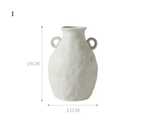 Minimalist Nordic decoration ceramic vase with matte finish and sculptural design for modern home decor