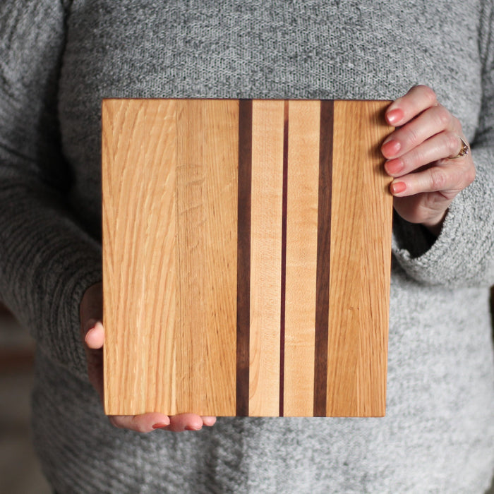 Oak / Deluxe: ($26) 8" x 9"