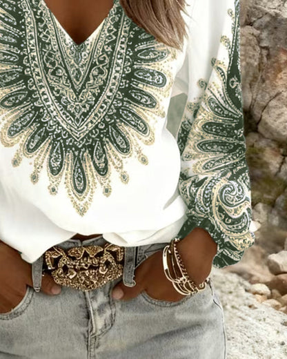 Top with V-Neck and Retro Print