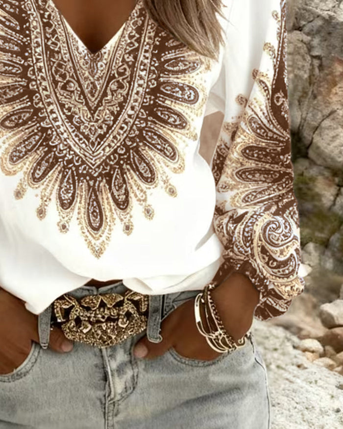 Top with V-Neck and Retro Print