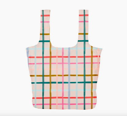Lightweight twist-and-shout tote bag that folds into a pouch, ideal for the beach, shopping, or carrying lunch. Durable, rip-proof material with roomy interior.